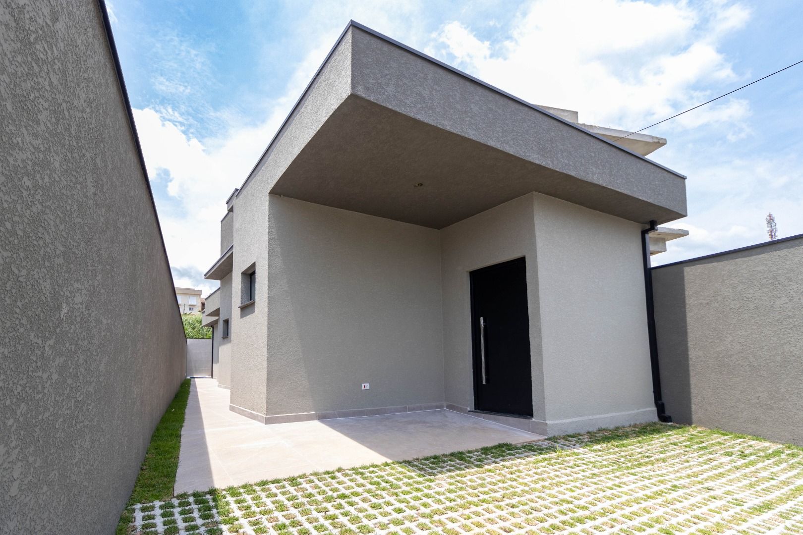 Casas à venda Jardim dos Pinheiros