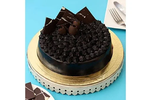 Eggless Brownie Truffle Cake