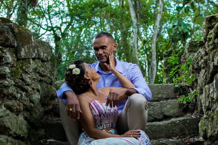 Wedding photographer Lindemberg Soares (lindembergsoares). Photo of 15 April 2020