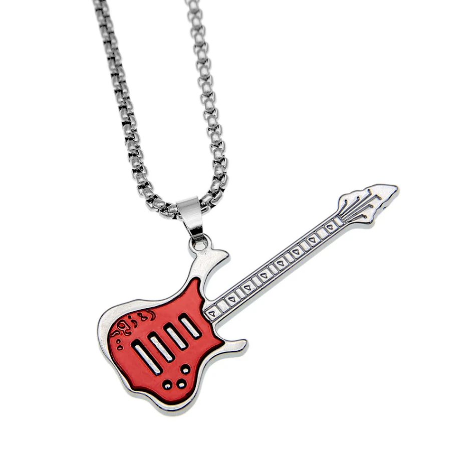 Collier guitare gothique 2 couches en acier titane pour homme, bijou musical. Un accessoire robuste et élégant pour afficher votre passion.