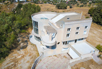 Villa with pool and terrace 3