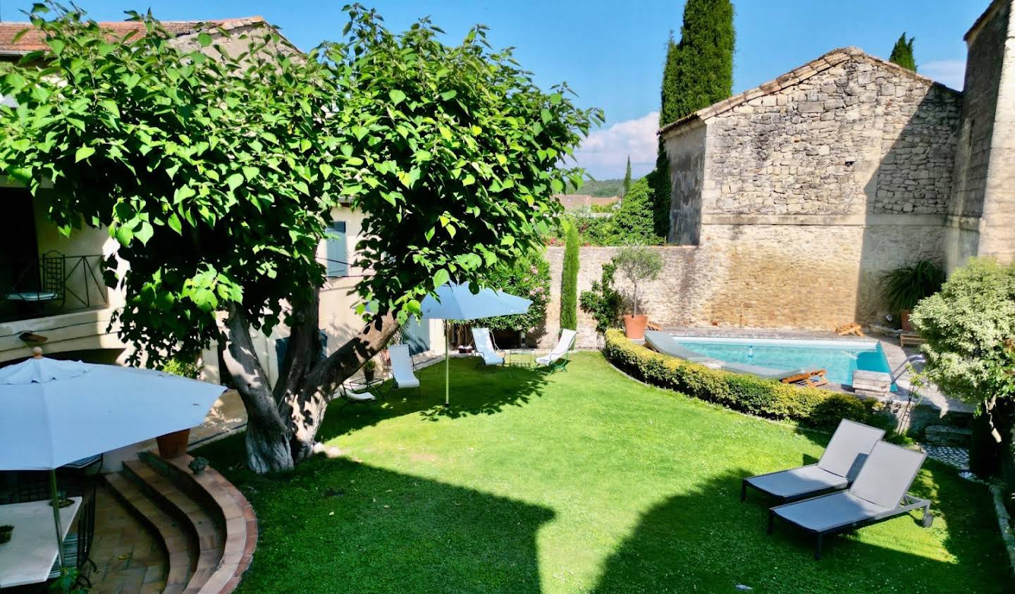 Maison avec piscine et terrasse Uzès