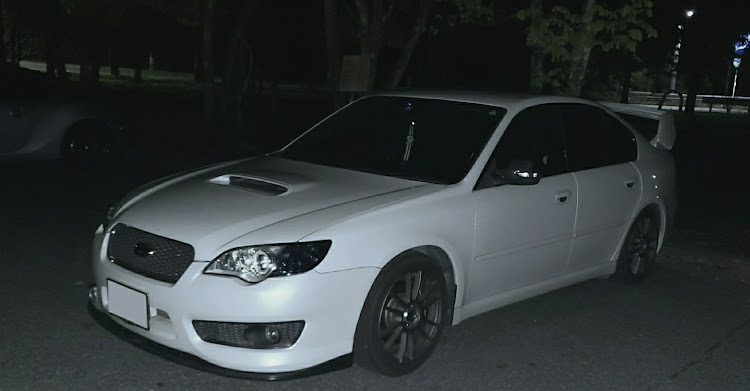 レガシィB4の駐車場でパシャリ・ドライブ・携帯カメラの限界・ゴールデンウィーク・ただのヒマ人に関するカスタム事例の投稿画像4枚目