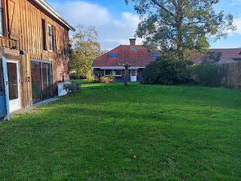 maison à Saint-Julien-en-Born (40)