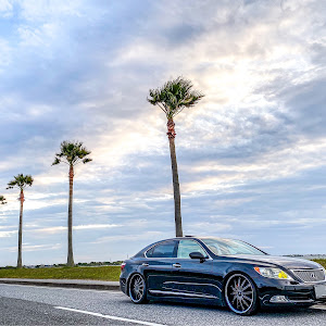 LS460