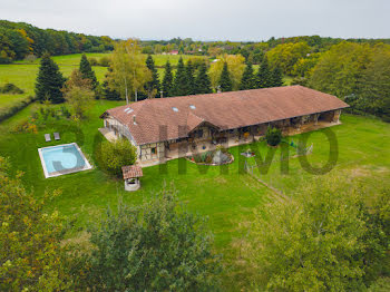 maison à Saint-Etienne-du-Bois (01)