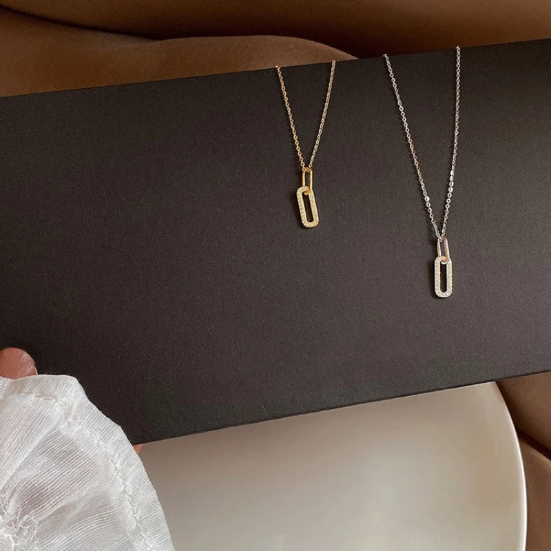 Collar clip de plata de ley S925 para mujer, nuevo estilo, elegante y fácil de usar. Perfecto para realzar cualquier look diario con un toque de brillo.