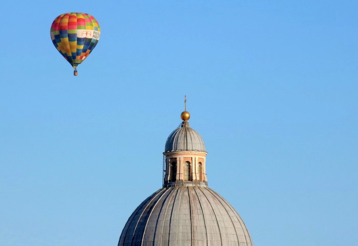 La cupola e il pallone di paolo-spagg