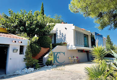 House with pool and terrace 2