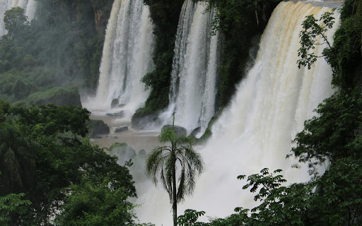 Three white waterfalls screenshot 1