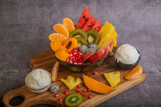 Exotic Platter With Ice Cream