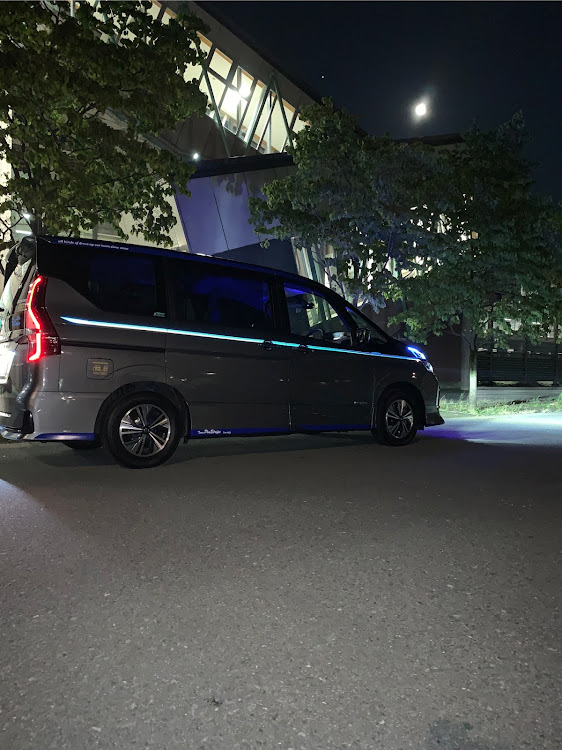 セレナのK&K_T.P.S.053/S.F.T.018さんが投稿したカスタム事例の投稿画像3枚目