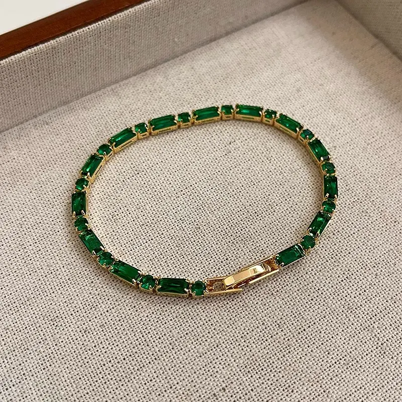 Title 4, Bracelet vintage en micro-incrustation de cuivr...