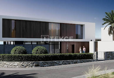 House with pool and terrace 2