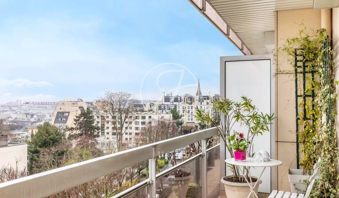 Apartment with terrace Saint-Cloud