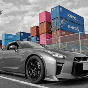 NISSAN GT-R R35