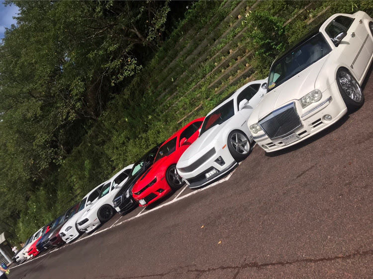 チャレンジャーの多国籍軍・アメ車・オフ会・マクラーレン・ランボルギーニに関するカスタム事例の投稿画像5枚目