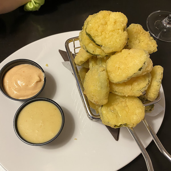 GF pickle chip appetizer with honey mustard and Sriracha aioli