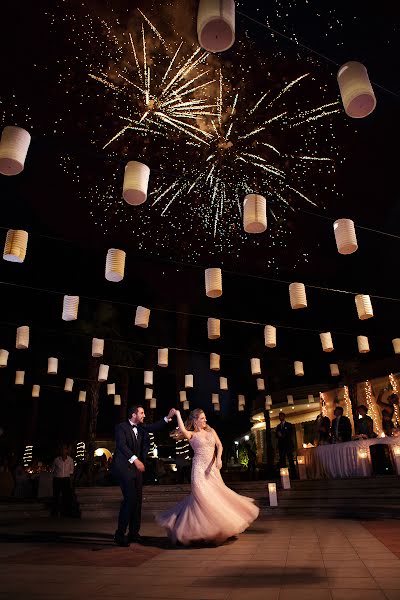 Fotografo di matrimoni Vasilis Siampalis (billyheis). Foto del 5 ottobre 2019