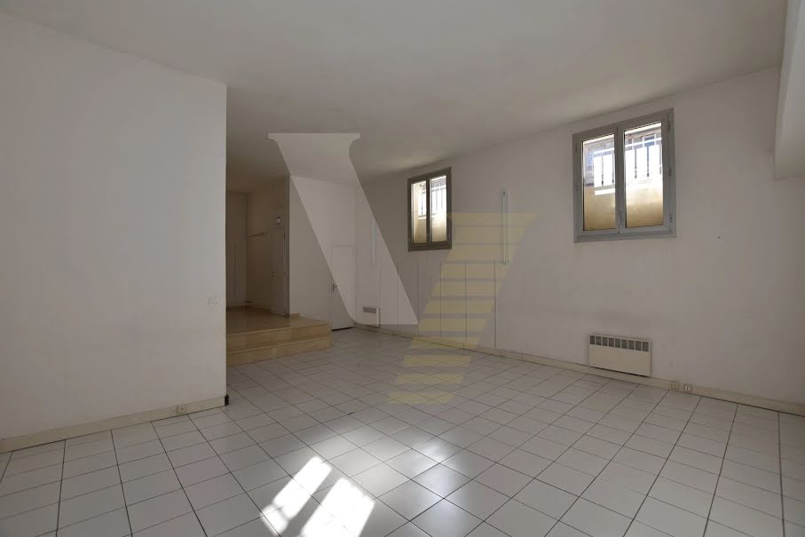 Location  locaux professionnels 1 pièce 47 m² à Beziers (34500), 420 €