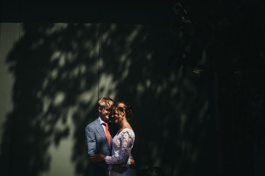 Fotógrafo de casamento Corine Nap (ohbellefoto). Foto de 19 de agosto 2017