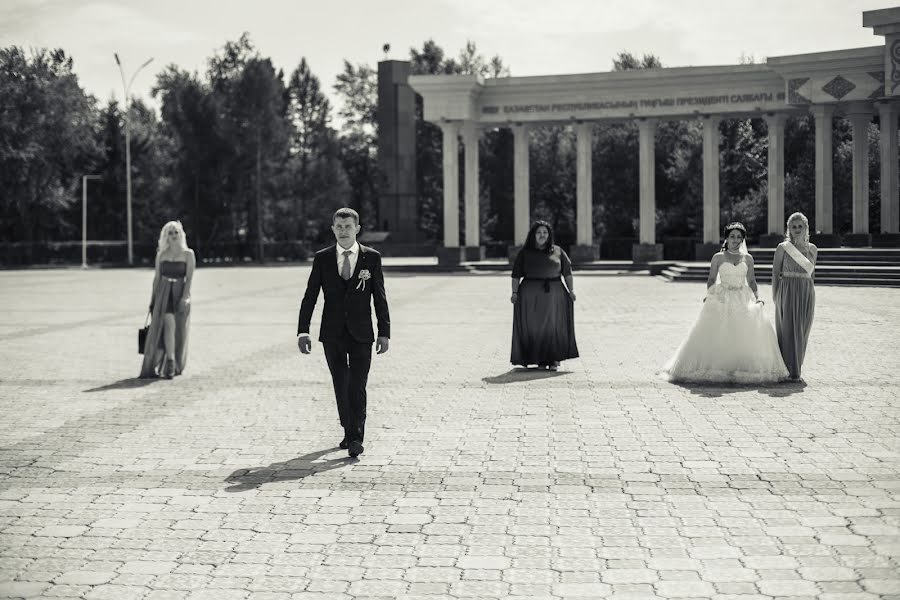 Wedding photographer Aleksandr Komkov (newgreen). Photo of 17 April 2019