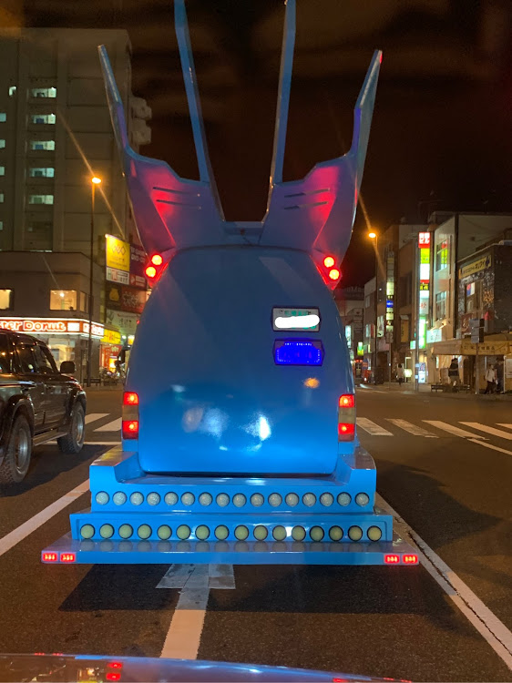 bBのハイエースデコトラ・ドライブに関するカスタム事例の投稿画像1枚目