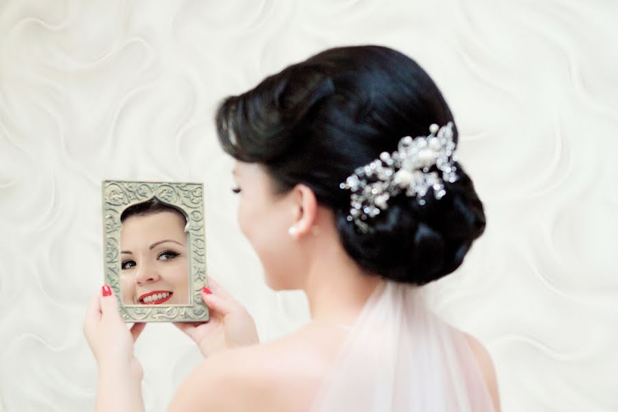 Wedding photographer Olesya Shapovalova (lesyashapovalova). Photo of 3 August 2014