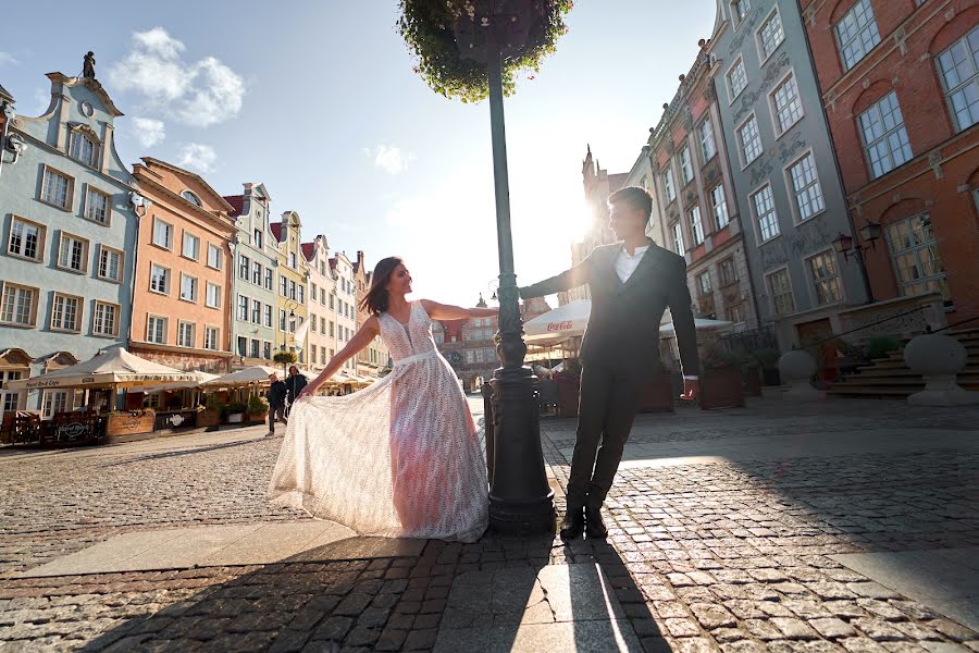 Fotografo di matrimoni Rostislav Nepomnyaschiy (rostislavnepomny). Foto del 13 aprile