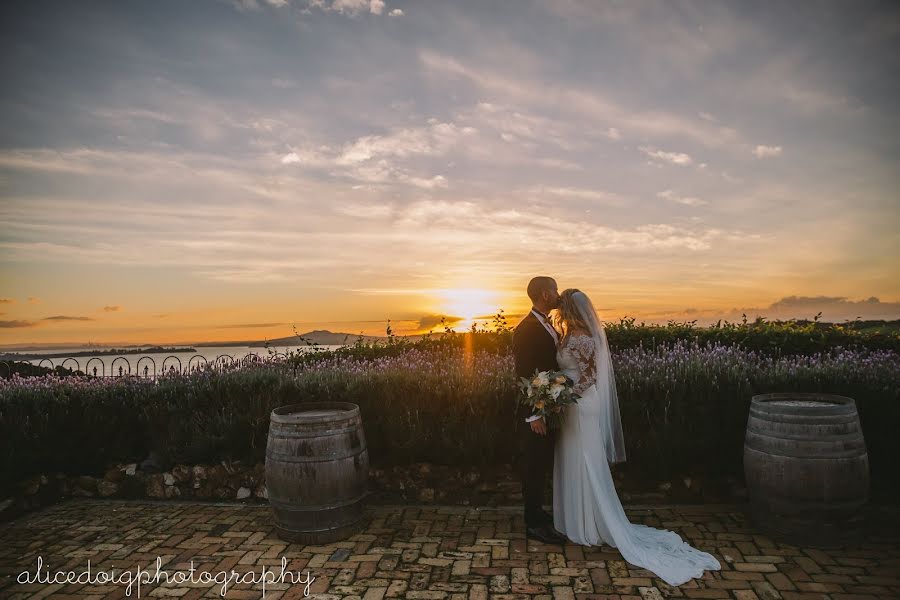 Fotografo di matrimoni Alice Doig (alice). Foto del 17 maggio 2018