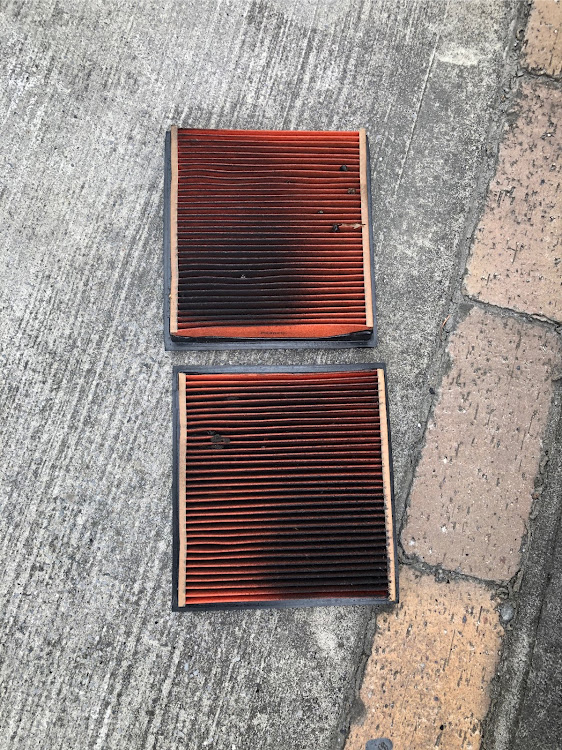フェアレディZのエアクリーナー交換・BLITZ SUS POWER AIR FILTER LMに関するカスタム事例の投稿画像4枚目
