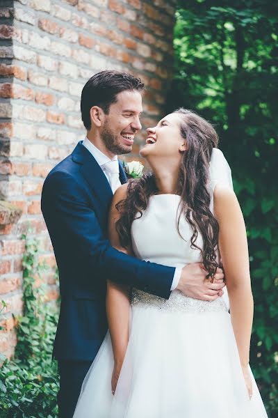 Fotografo di matrimoni Merel Den Hoed (merelshootit). Foto del 5 marzo 2019