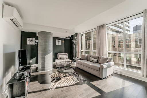 Appartement avec terrasse et piscine 1