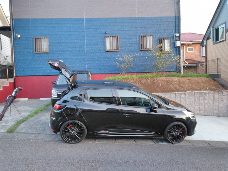 ルーテシアの納車・ドライブ・ルーテシア・RM5M1・ぱっかーんバトンに関するカスタム事例の投稿画像5枚目