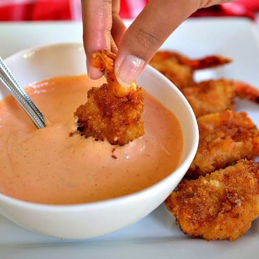 A five ingredient tasty dip for panko breaded shrimp, chicken wings or taquitos.  It also makes for a  delicious spread for sandwiches, burgers, tacos and burritos.