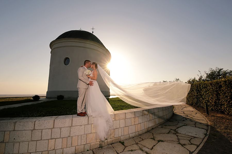 Wedding photographer Gyula Boros (borosgyula). Photo of 30 October 2023