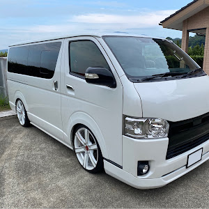 ハイエースバン TRH200V