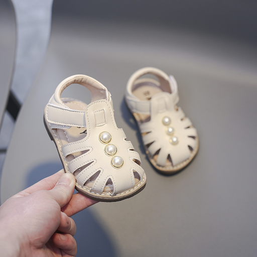 Title 7, Girls soft soled baby leather shoes for comfor...