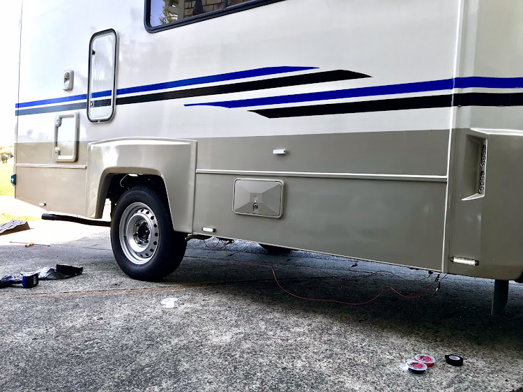 カムロードのDIY・ポア組合・ポア組合頭取・キャンピングカー・サイドマーカーに関するカスタム事例の投稿画像6枚目