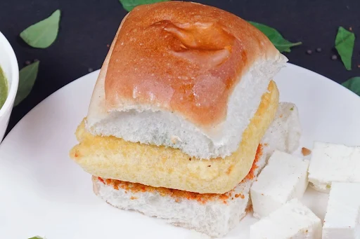 Paneer Vada Pav