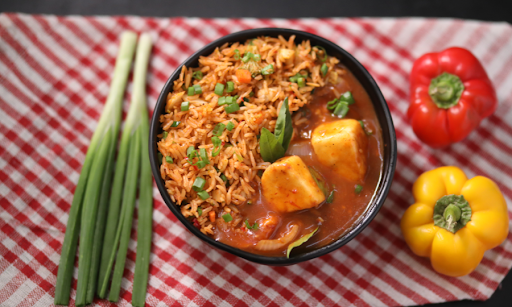 Hot Basil Cottage Cheese + Veg Thai Herbed Rice