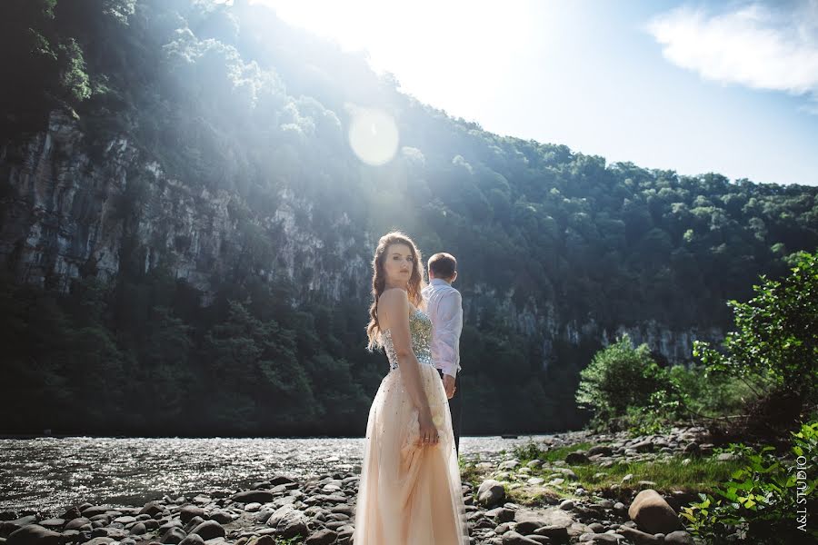 Fotógrafo de casamento Lyusi Timofeeva (lysitimofeeva). Foto de 8 de junho 2018