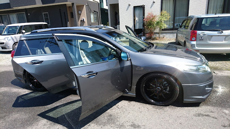 アコードツアラーの洗車した！・ワックス掛けに関するカスタム事例の投稿画像1枚目