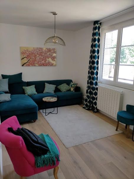 Location meublée appartement 2 pièces 49 m² à Noyon (60400), 580 €