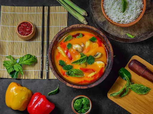 Thai Red Curry Veg With Steamed Rice