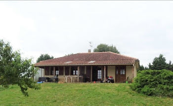 maison à Saint-Claud (16)