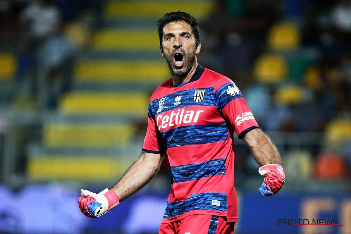 🎥 Gianluigi Buffon nu ook kampioen in ... blad-steen-schaar