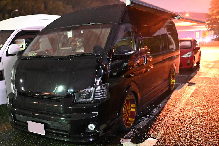 ハイエースバンの基山オフ・基山PA下り・ハイエースオフ会・ハイエースでお出かけ・洒落屯車に関するカスタム事例の投稿画像15枚目