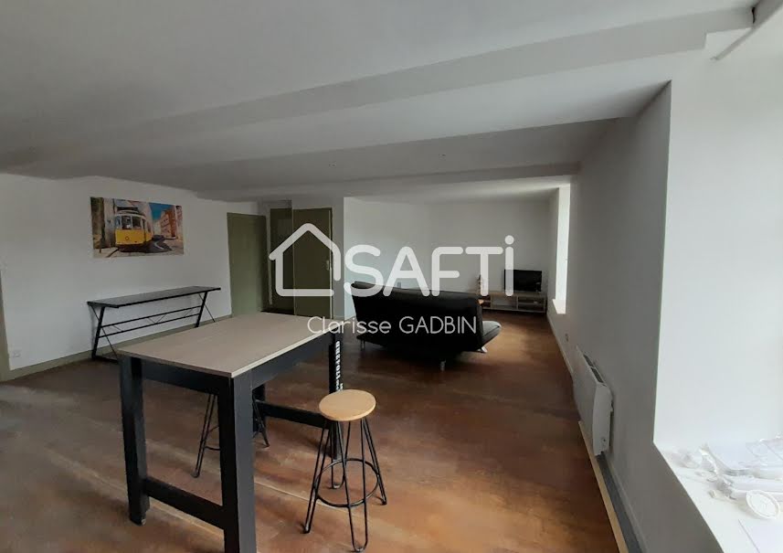 Vente maison  135 m² à Senonnes (53390), 138 000 €