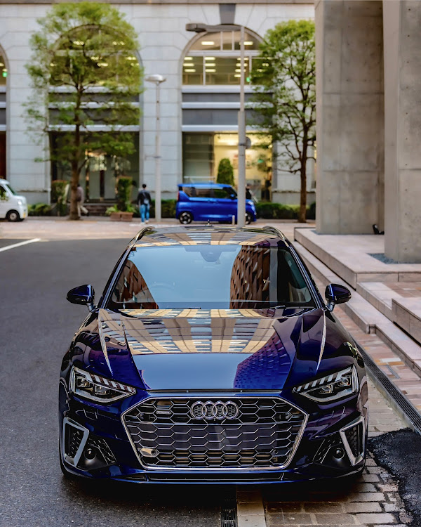 A4 アバントのアウディA4アバント・audi・A4avant・新たな相棒に関するカスタム事例の投稿画像2枚目